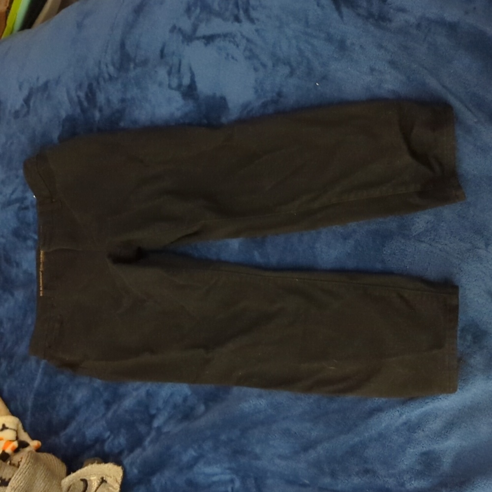 Size 6P ankle length black skinny jeans